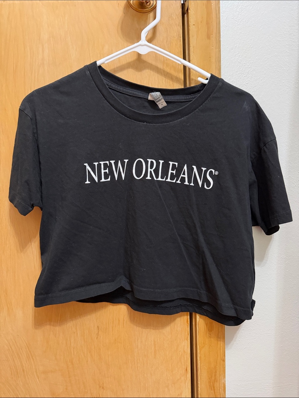 NEW ORLEANS Black Cropped Graphic Tee